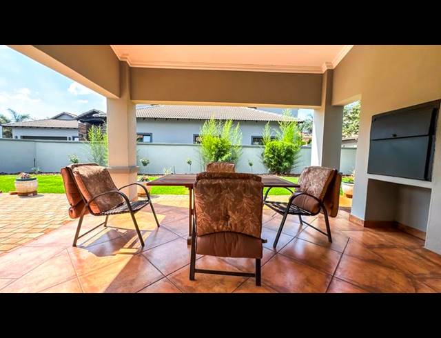 3 BEDROOM HOUSE FOR SALE IN MIDFIELD ESTATE